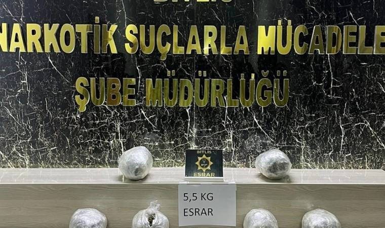 Bitlis'te takside 5 kilo 518 gram esrar ele geçirildi