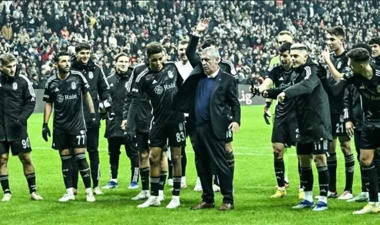 Fernando Santos'tan tribünlere üçlü