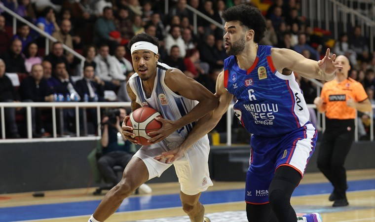 Anadolu Efes deplasmanda kazanmayı bildi!