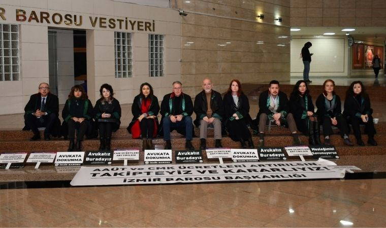 Adliyede oturma eylemi!