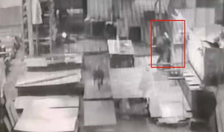 14 yaşındaki stajyer sıkıştığı makinede dakikalarca kurtarılmayı bekledi: Hayatını kaybetti