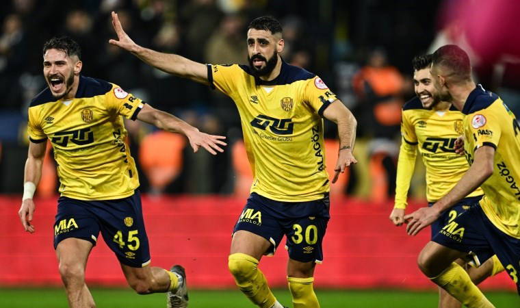 Ankaragücü uzatmalarda açıldı: Çaykur Rizespor'u 3 golle eledi!
