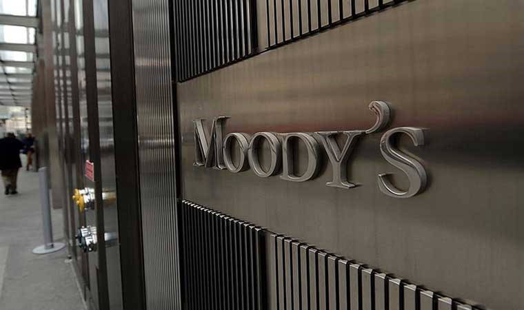 Moody's 17 Türk bankasının görünümünü 'pozitife' çevirdi