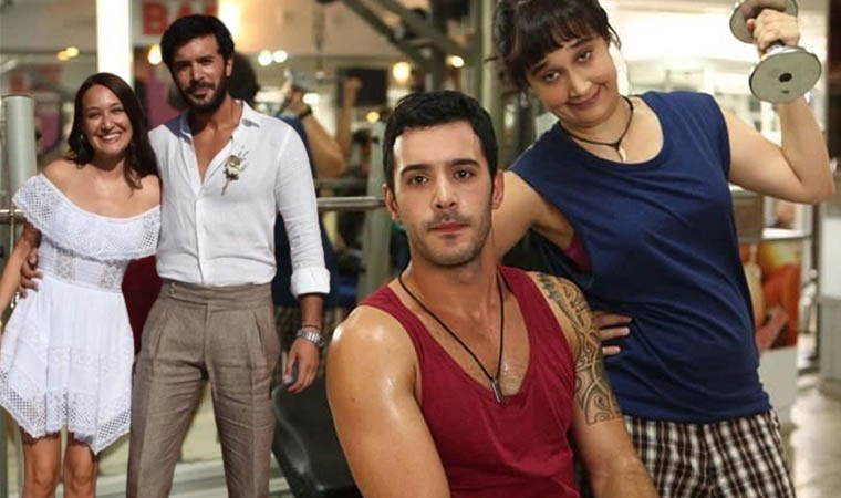 Gupse Özay, Barış Arduç'la film setinde başlayan aşklarını anlattı