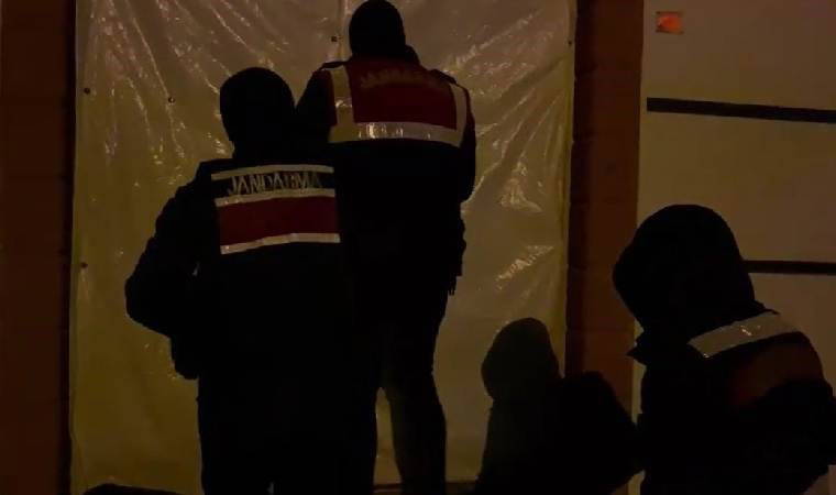 Kars'ta silah ve mühimmat kaçakçılarına operasyon: Cephanelik ele geçirildi!