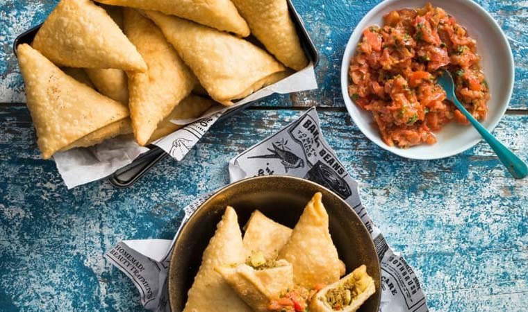 Hindistan'ın Lezzetli Üçgenleri: Samosa