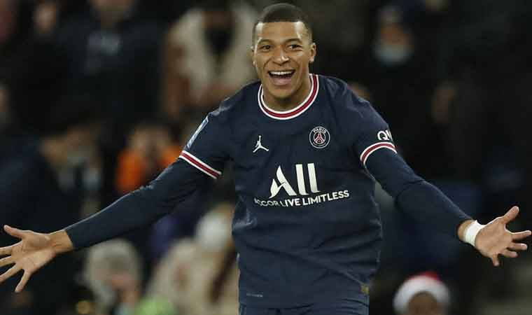 PSG'den Mbappe'ye yıllık 100 milyon euro!