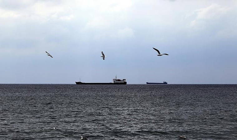 Aden Körfezi'nde saldırı: ABD'ye ait gemi hedef alındı