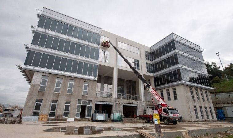 İzmir Büyükşehir Belediyesi ek hizmet binasına kavuşuyor