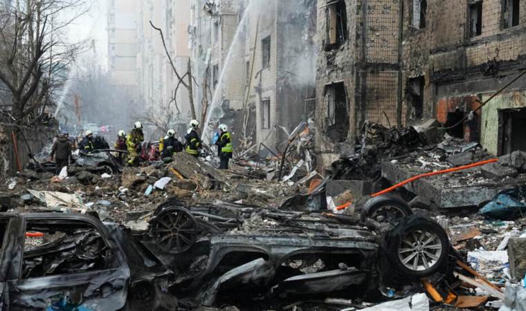 Rusya, Ukrayna'yı füzelerle hedef aldı