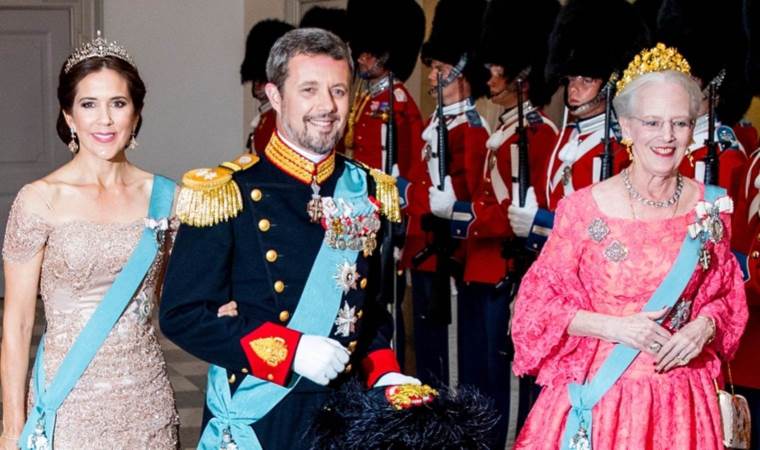 Tahttan çekilmişti: Oğlunun 'evliliği için' iddiası