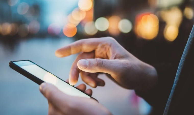 Bilgisayar korsanları sizi gözetlemek için telefonunuzdaki ışık sensörünü kullanıyor olabilir