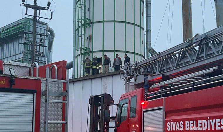 Sivas'taki Ofisline fabrikasında patlama: 1’i ağır 2 işçi yaralandı