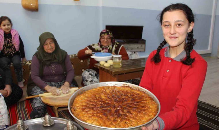 Bu baklavanın yapımında ‘kül’ kullanılıyor