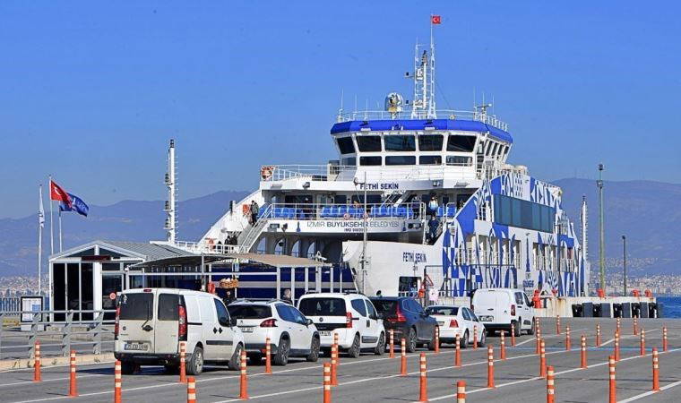 İzmir'de arabalı vapur seferleri iptal edildi (22 Ocak 2024)