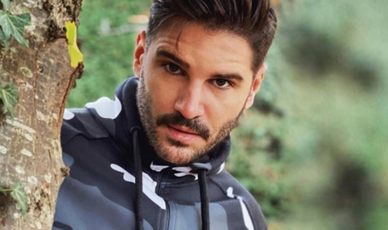 Kazakistan'a giden Tolgahan Sayışman 7 büyüklüğündeki depreme yakalandı