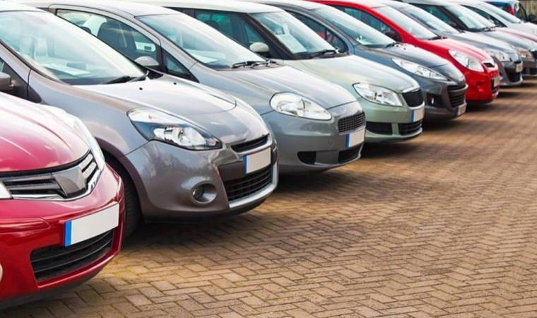 Her 3 aracın 2'si benzinli: Elektrikli payı da açıklandı