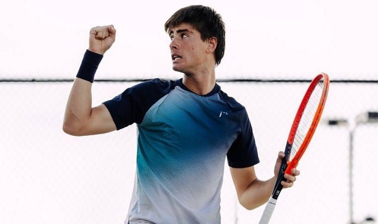 Atakan Karahan, Avustralya Açık'ta son 16 turuna yükseldi!