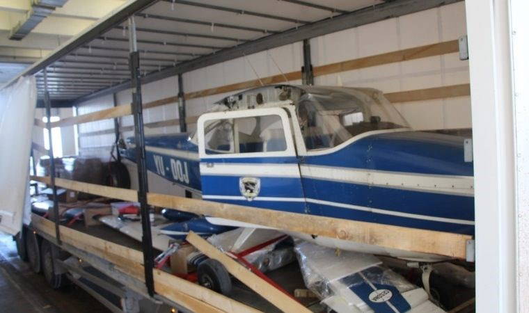 Kapıkule'de TIR'ın içinden uçak çıktı