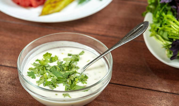 Yoğurda eklenip yendiğinde mucizeler yaratıyor: Kandaki mikrobu söküp atıyor, vücudu toksinlerden arındırıyor!