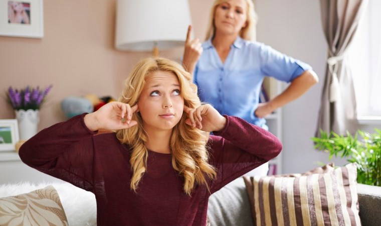 Kendi bildiklerinden asla şaşmazlar! İşte başkalarının düşüncelerini önemsemeyen o 4 burç...