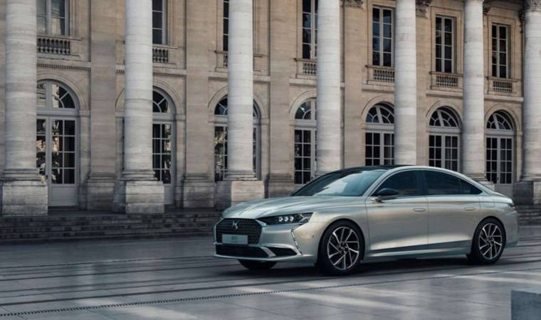Paris Moda Haftası'nın resmi otomobilleri DS 7 ve DS 9 sıfır emisyonla görev başında
