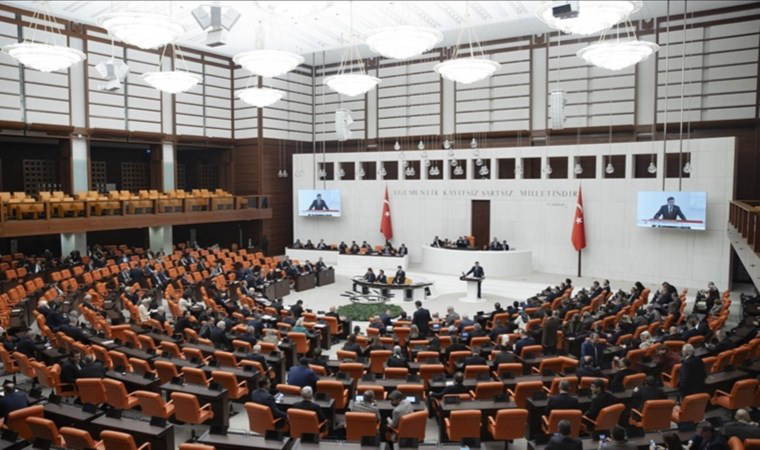 Emekliye ek zammı da içeren kanun teklifi, yasalaştı!