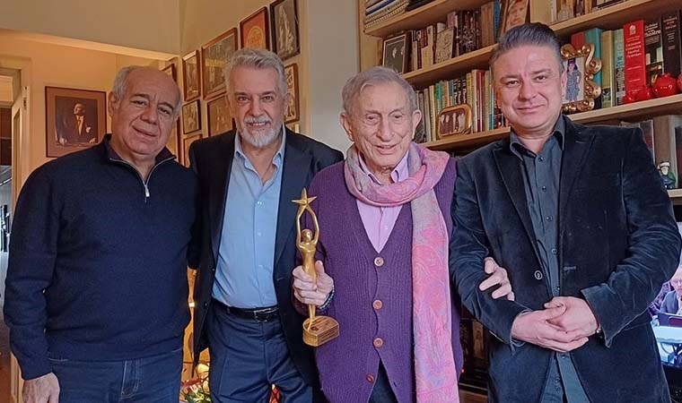 Haldun Dormen ödülünü evinde aldı: 'Seneye törendeyim'