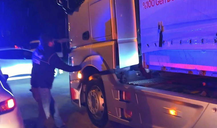 TIR'dan uyuşturucu çıktı: Sürücü gözaltında