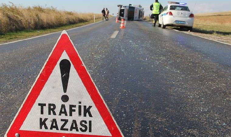 Şanlıurfa'da feci kaza... Minibüs ile TIR çarpıştı: Yaralılar var!