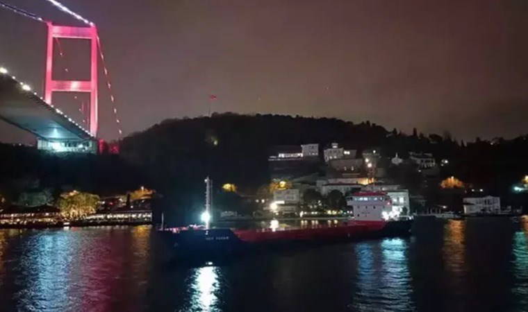 Gemi arıza yaptı: Boğaz’da gemi trafiği askıya alındı