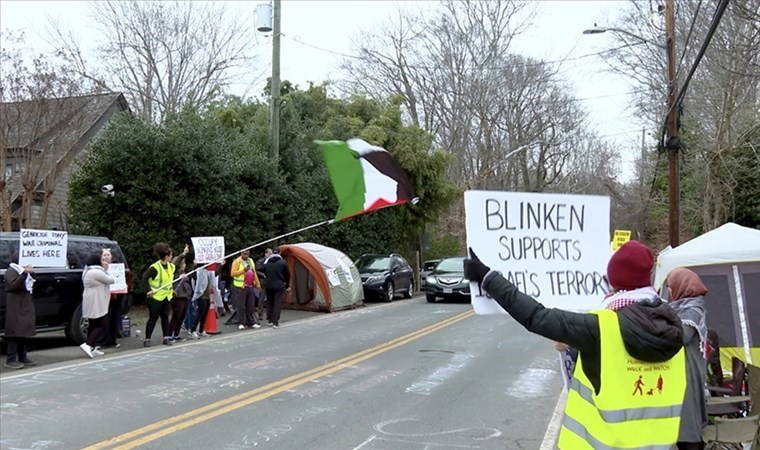 Blinken'ın evi önünde protesto: 'Gazze'de ateşkes'