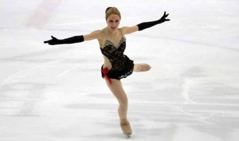 Naz Arıcı, Dünya Masterlar Kış Oyunları'nda altın madalya kazanarak Türkiye'ye gurur yaşattı