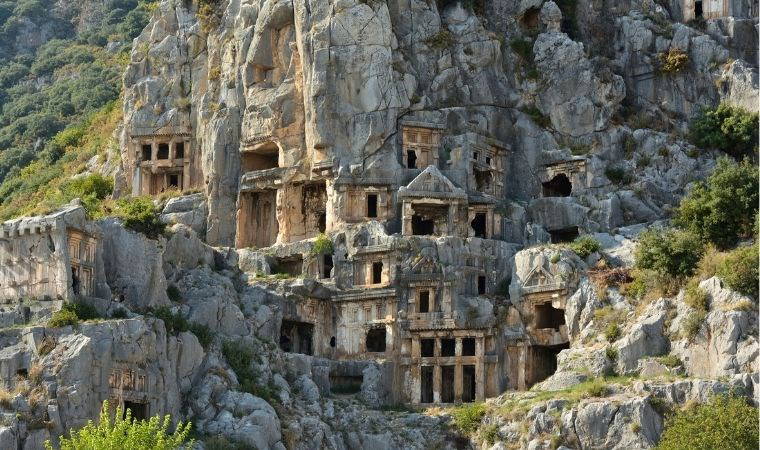 Tarih ve doğanın buluştuğu şehir: Demre