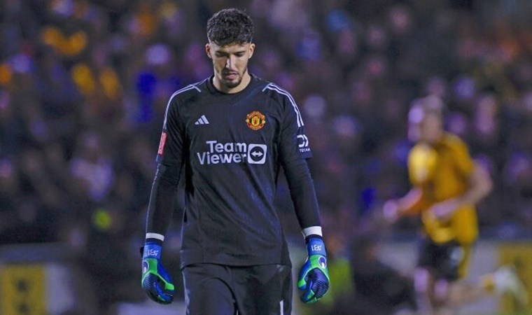 Altay'dan Manchester United taraftarına mesaj: 'Beni desteklerlerse...'