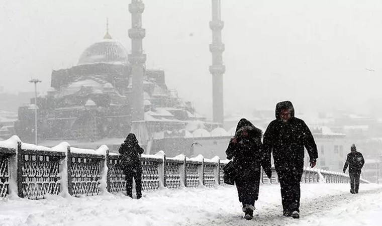 AKOM'dan İstanbul için kar uyarısı: Saat verildi... Artarak devam edecek