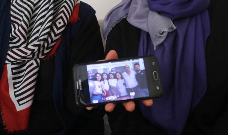 7 kişilik aileden depremden bu yana haber yok: Geriye kalan sadece bu fotoğraf...