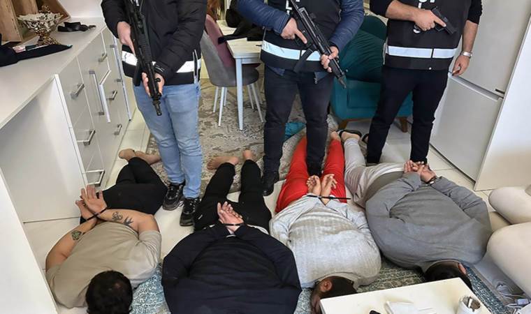 'Bayğaralar' suç örgütü üyesi 4 kişi, villada yakalandı