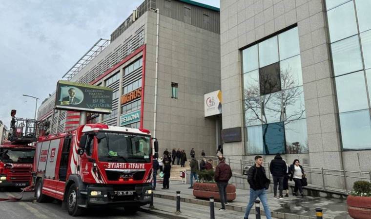 Son Dakika: Bayrampaşa Belediyesi'nin arşivinde yangın çıktı