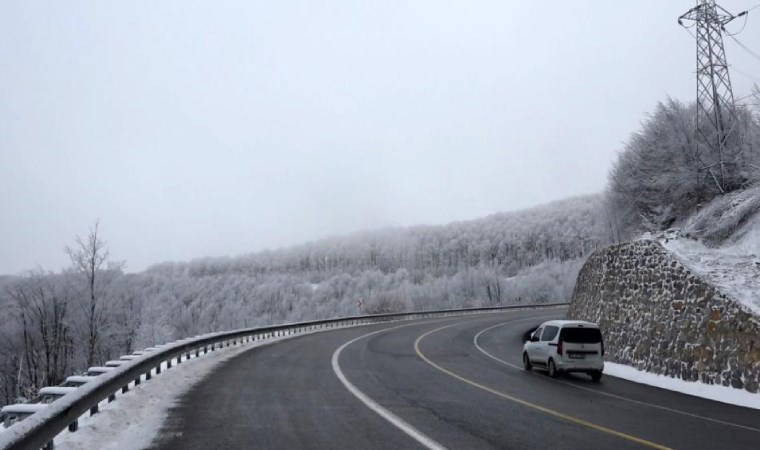 Trakya'nın yüksek kesimlerinde kar yağışı etkili oluyor