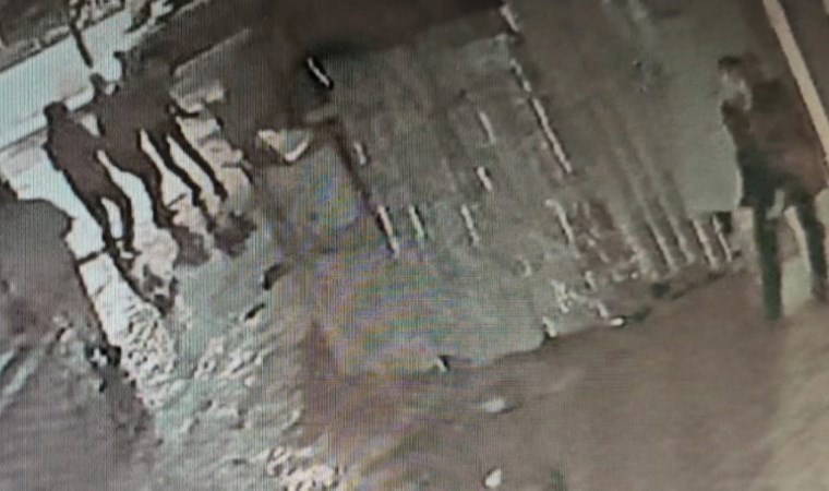 Zeytinburnu'nda esnaf derneğinde silahlı kavga: 1 yaralı