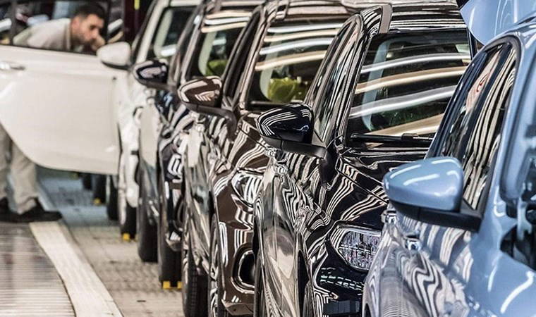 358 lüks aracın ithalatında 'sahte fatura' usulsüzlüğü