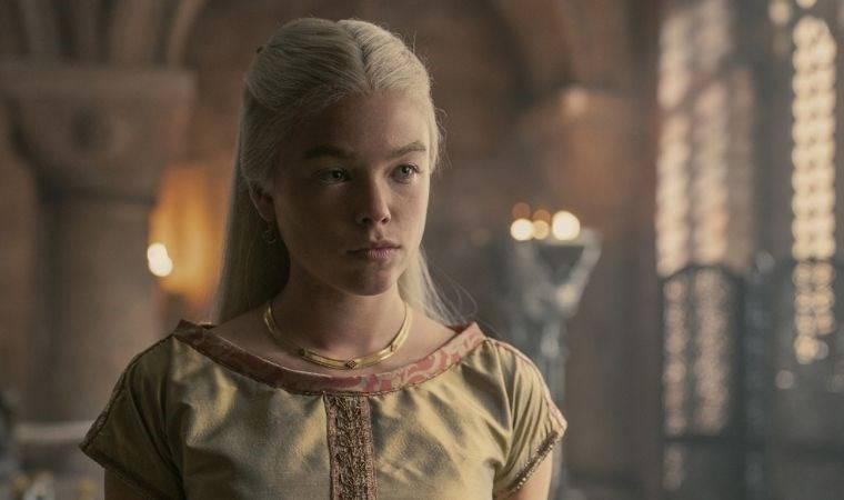 House of the Dragon yıldızı Milly Alcock, DC'nin yeni Supergirl'ü oldu...