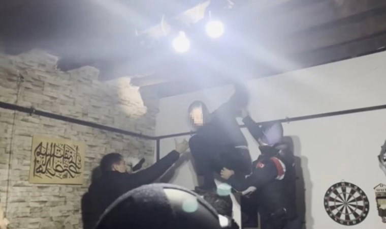 31 yıl hapisle aranan firari hükümlü, saklandığı evinin çatısında yakalandı