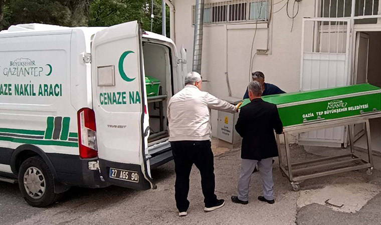Elektrik ustası, kaldığı konteynerde çıkan yangında öldü