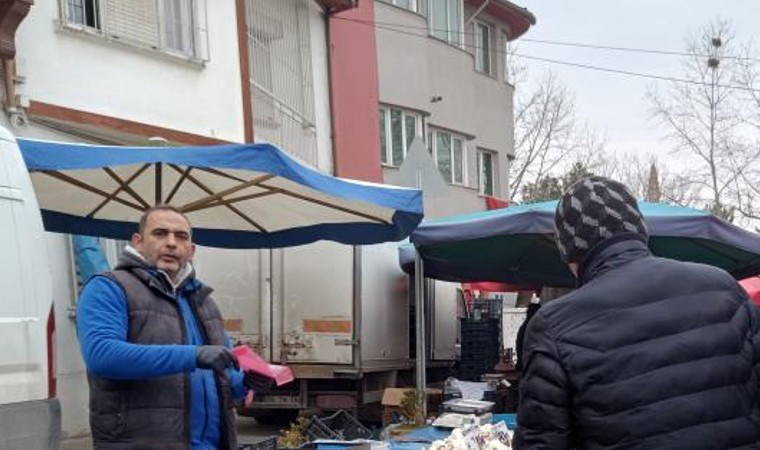 Semt pazarında tezgâhlar beyaza büründü! Türkiye'nin dört bir yanından geliyor, kilosu 100 TL