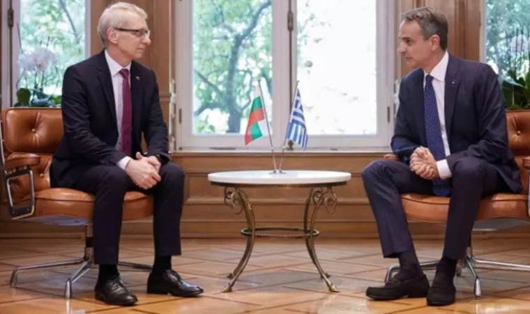 Bulgaristan Başbakanı Denkov, Atina'da Yunan mevkidaşı ile görüştü