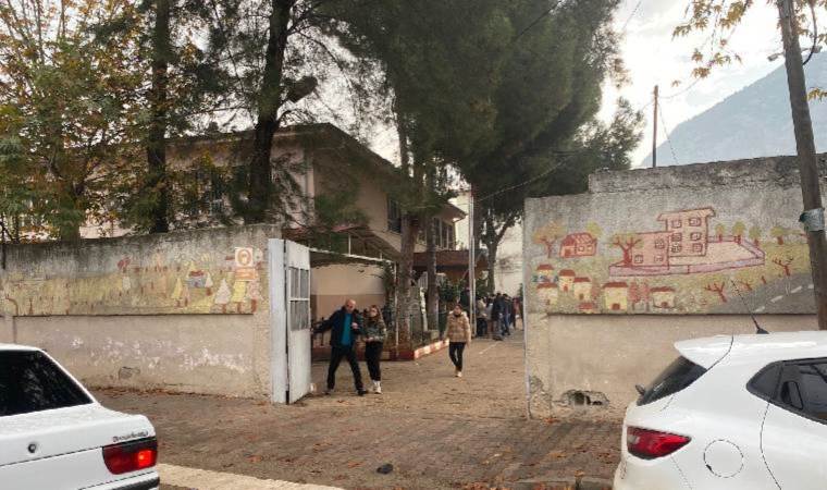 İlkokulda yangın paniği... Öğrenciler tahliye edildi!