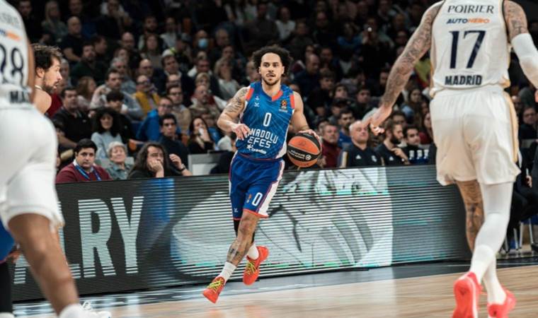 Tarihe geçen maçta Anadolu Efes, Real Madrid'e kaybetti