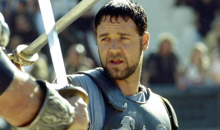 Russel Crowe: 'İngiltere'de kafası kesilerek idam edilen son kişinin soyundan geliyorum'